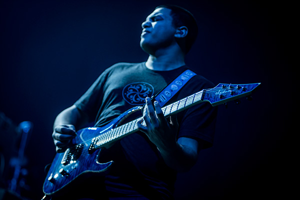 Misha Mansoor, Periphery